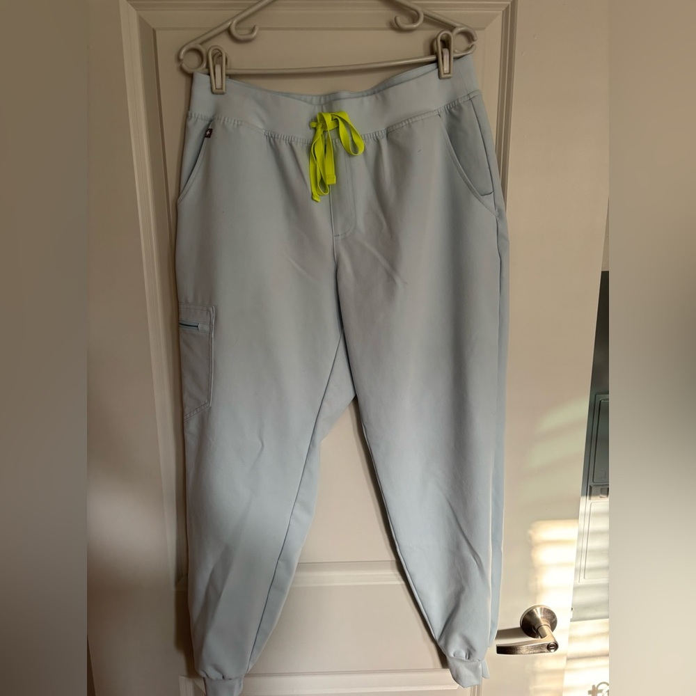 Figs Zamora Joggers in Open Skies size L